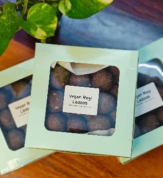 Vegan Ragi Ladoos - No Desi ghee
