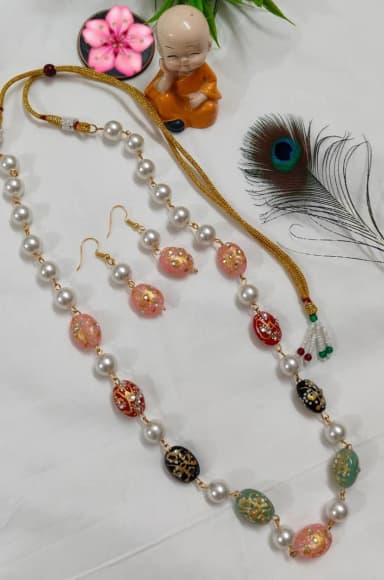 Handcrafted Necklace Set with pearl detailing