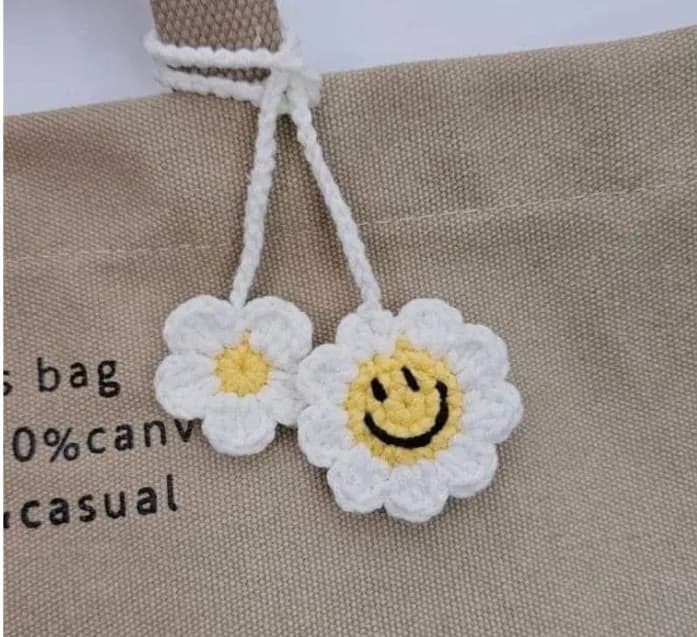 crochet flower keychain
